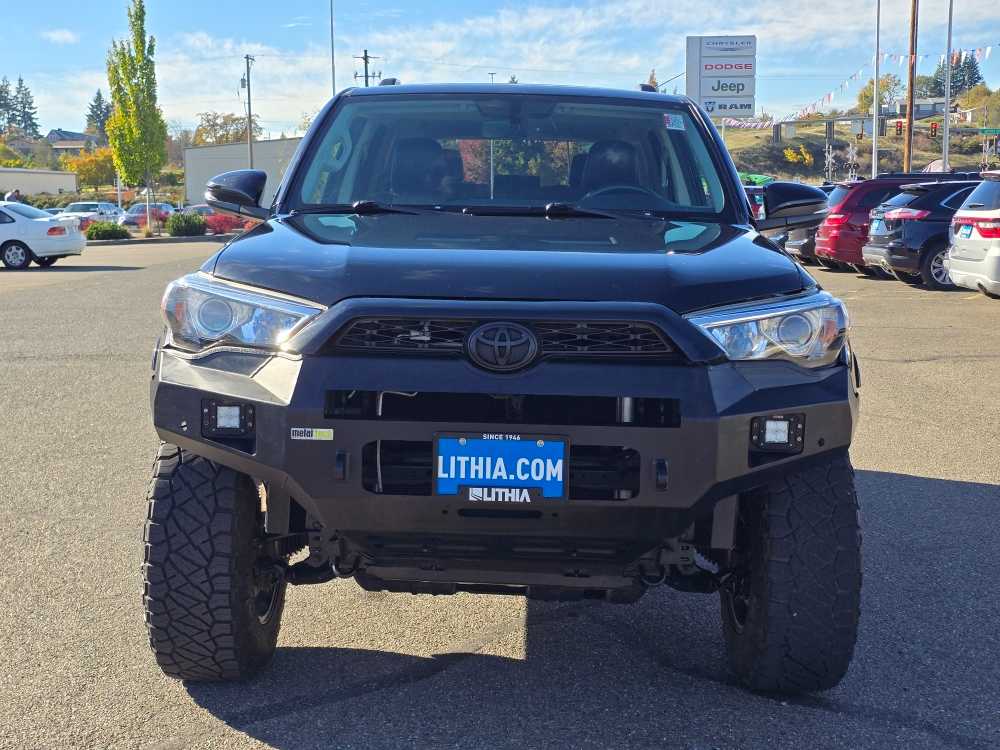 Thumbnail: 2018 Toyota 4Runner - 8