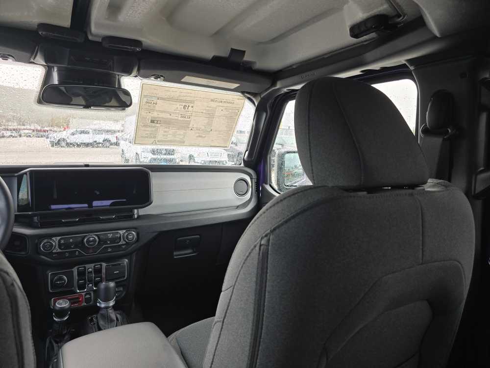 Thumbnail: 2026 Jeep Gladiator - 14