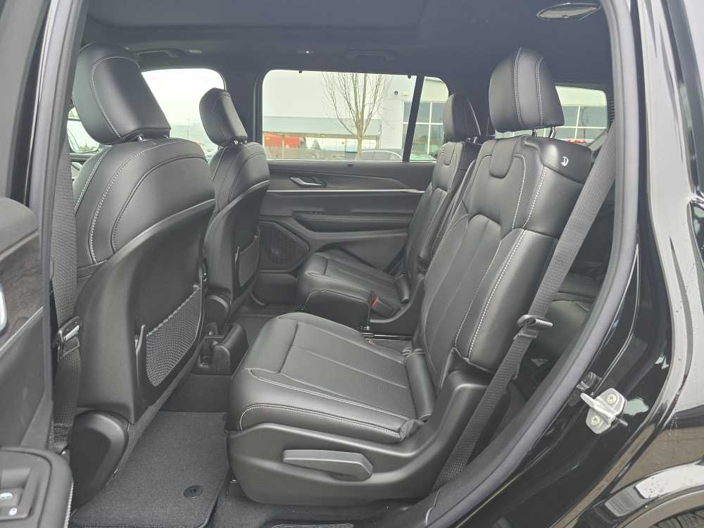 Thumbnail: 2025 Jeep Grand Cherokee L - 16