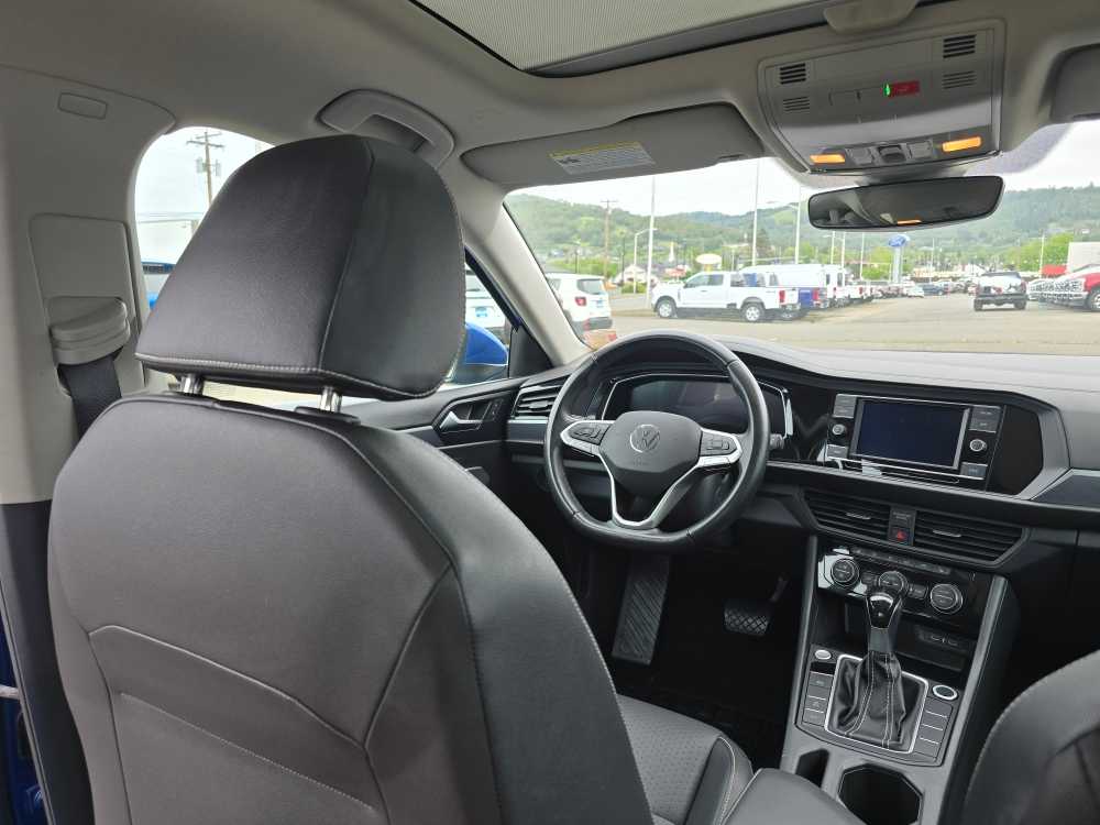 Thumbnail: 2024 Volkswagen Jetta - 10