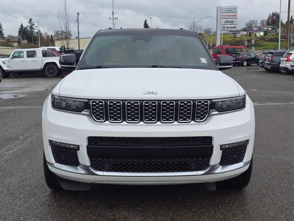 Thumbnail: 2022 Jeep Grand Cherokee - 7