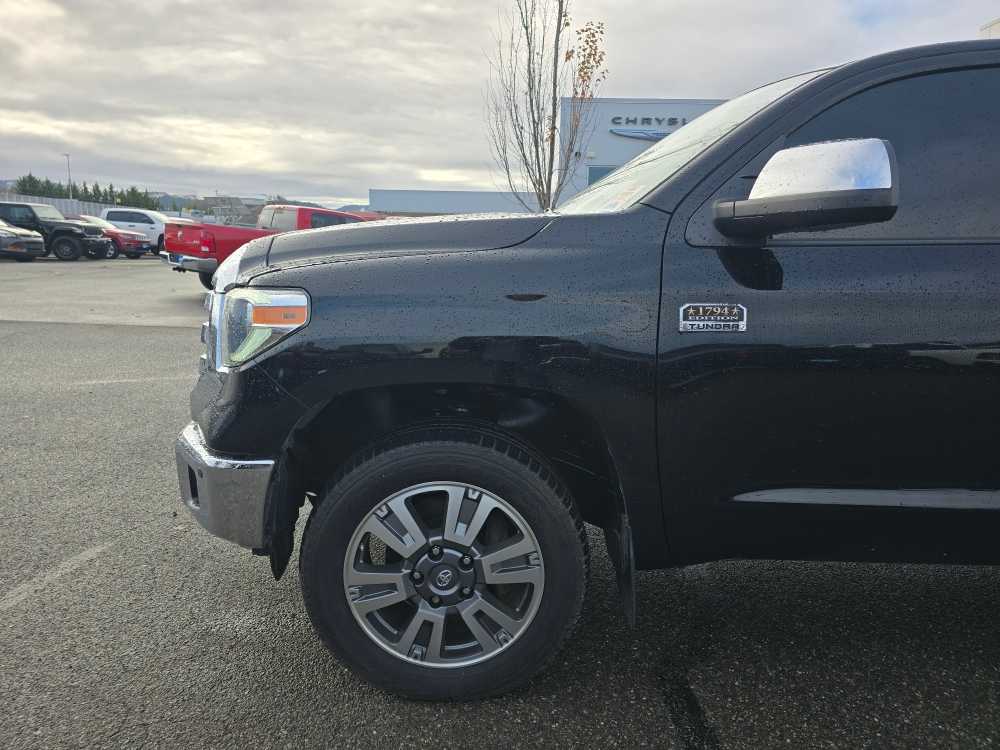 Thumbnail: 2018 Toyota Tundra - 6