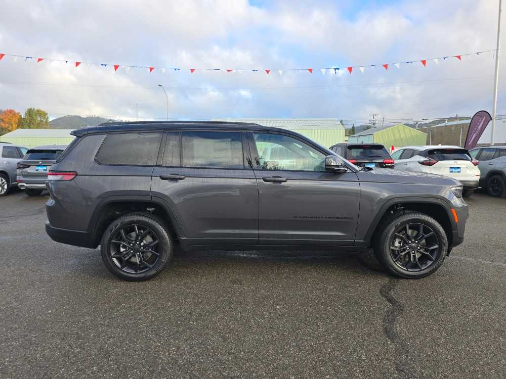 Thumbnail: 2025 Jeep Grand Cherokee L - 6