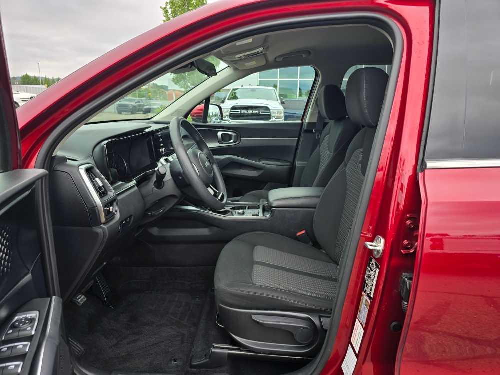 2022 Kia Sorento LX 9
