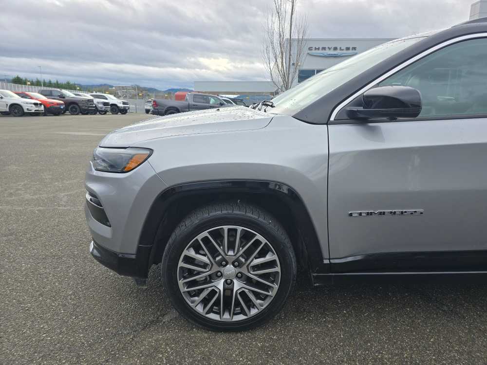 Thumbnail: 2023 Jeep Compass - 18