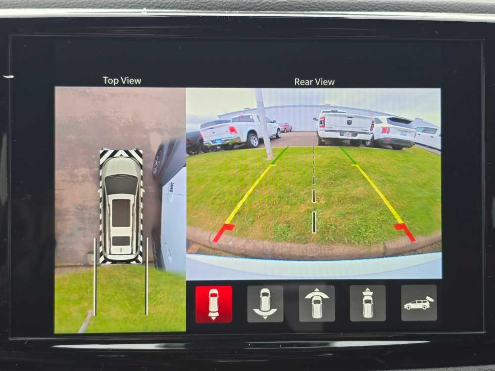 Thumbnail: 2026 Chrysler Pacifica - 20