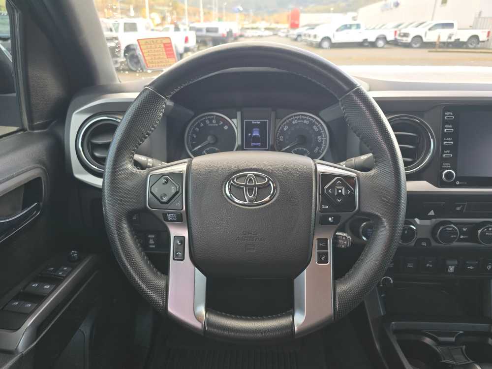 Thumbnail: 2021 Toyota Tacoma - 11