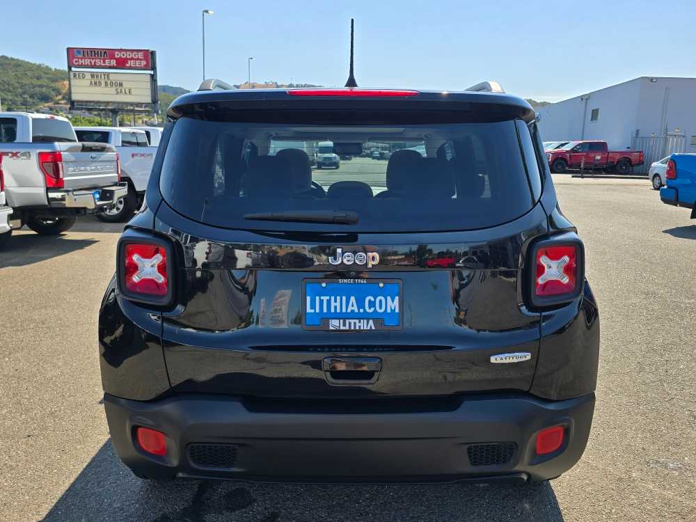 Thumbnail: 2018 Jeep Renegade - 4