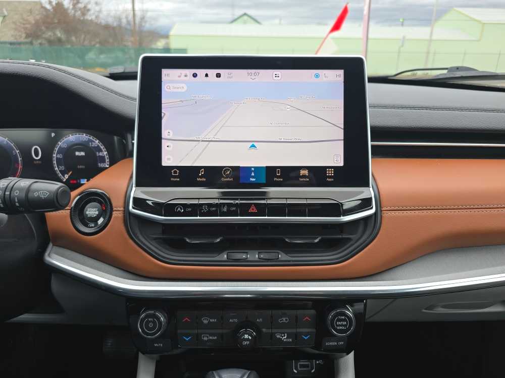 Thumbnail: 2023 Jeep Compass - 12