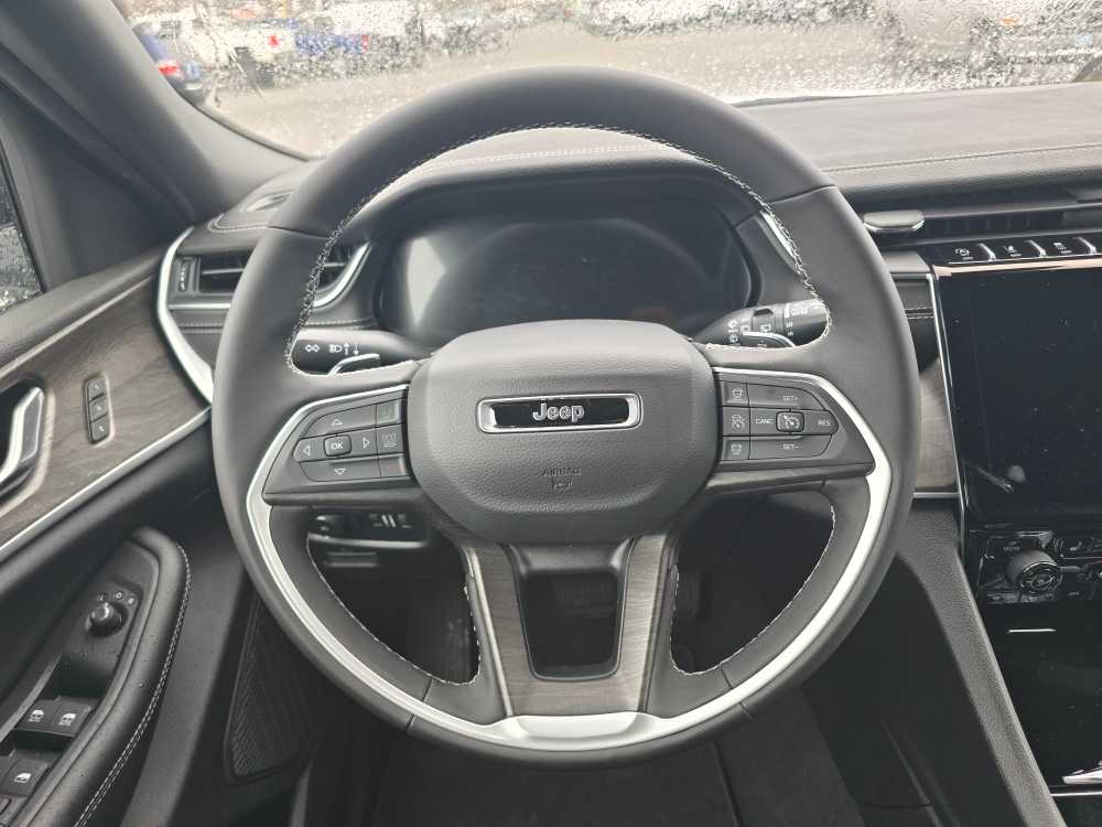 Thumbnail: 2025 Jeep Grand Cherokee L - 11