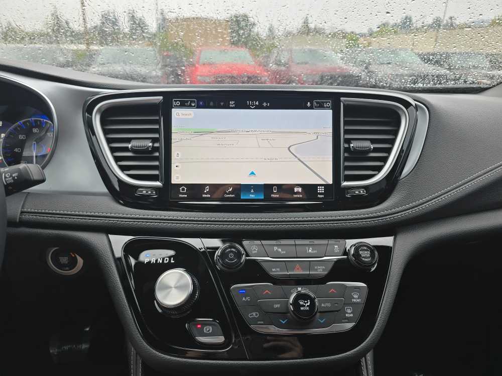 Thumbnail: 2026 Chrysler Pacifica - 12