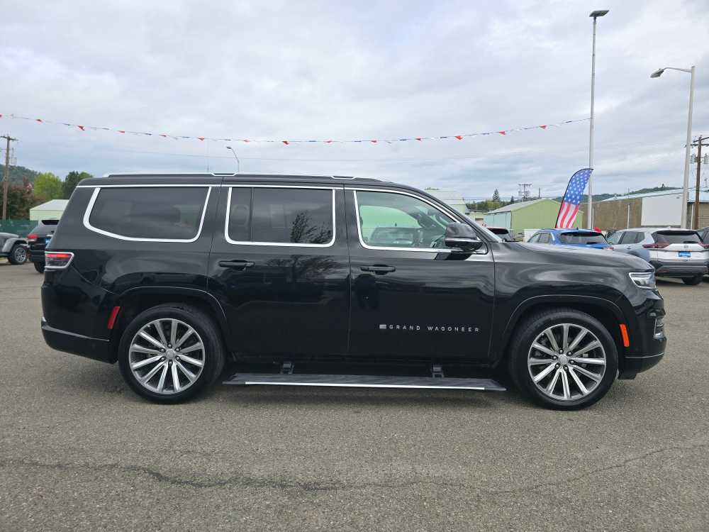 Thumbnail: 2023 Jeep Grand Wagoneer - 6