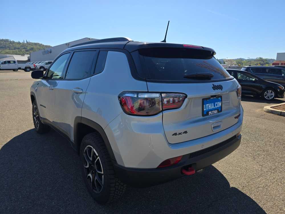 Thumbnail: 2026 Jeep Compass - 3