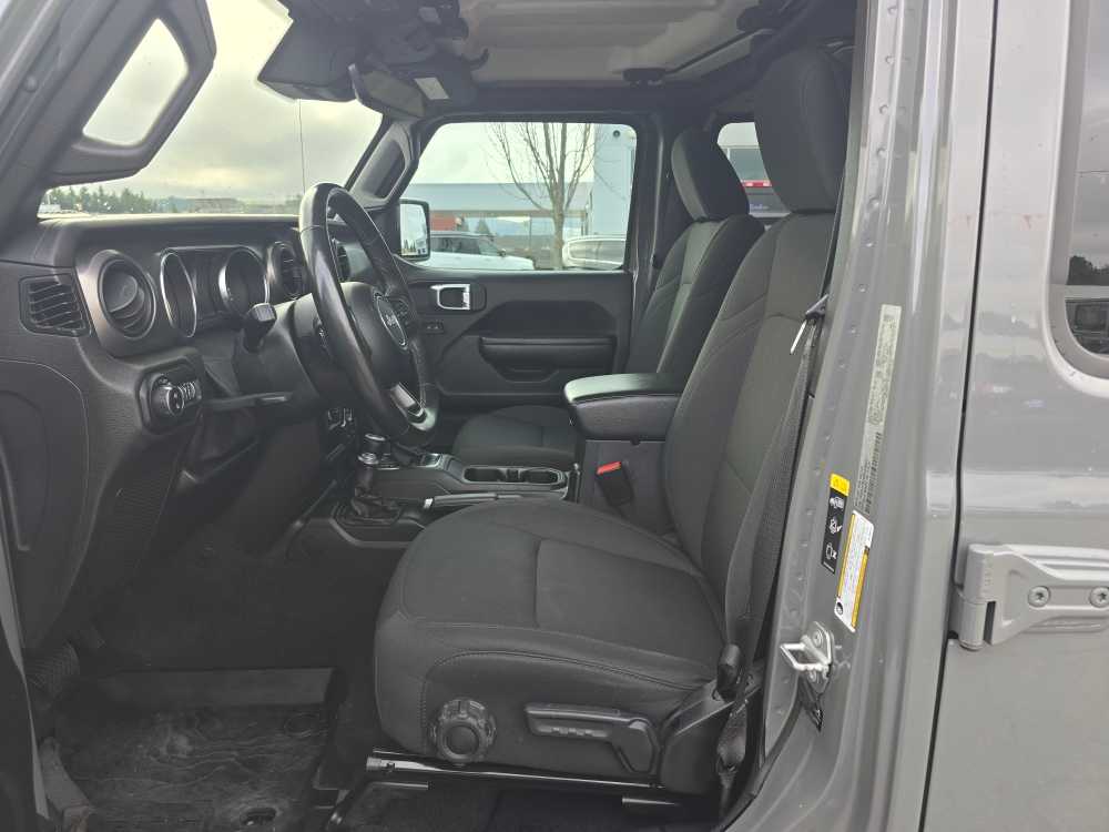 Thumbnail: 2021 Jeep Gladiator - 9