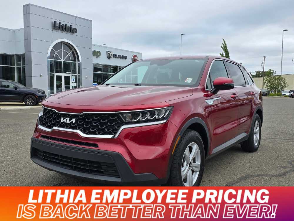 2022 Kia Sorento LX Hero Image