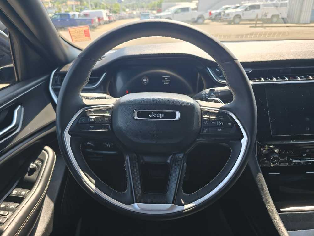 Thumbnail: 2023 Jeep Grand Cherokee - 10