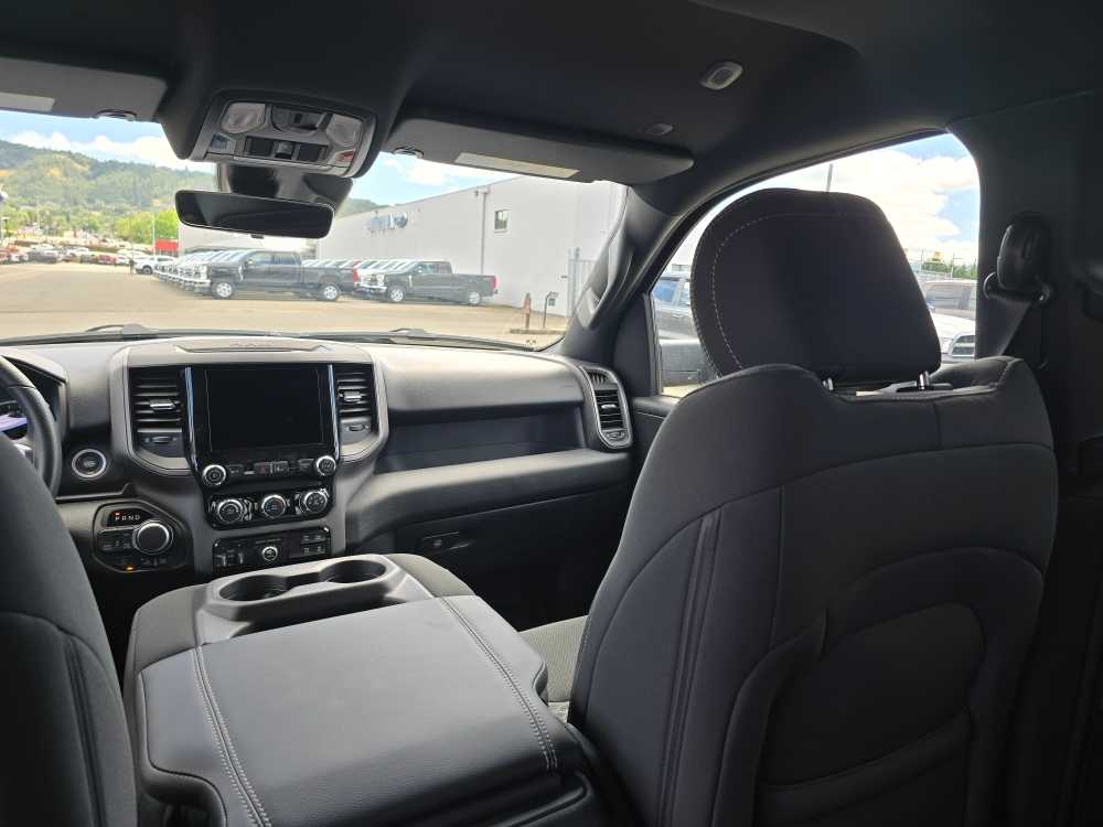 Thumbnail: 2026 RAM 1500 - 14