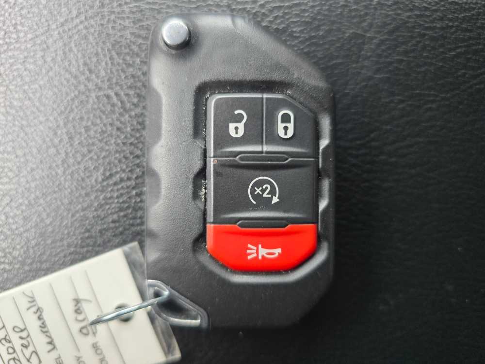 Thumbnail: 2021 Jeep Wrangler - 21