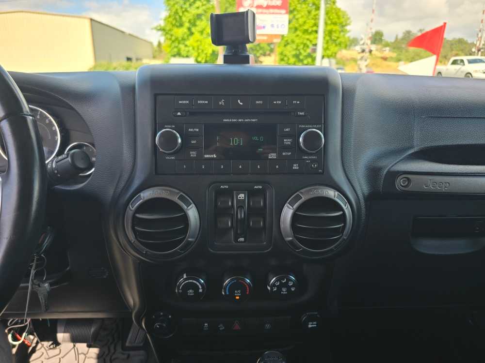 Thumbnail: 2018 Jeep Wrangler - 13