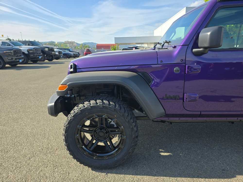 Thumbnail: 2026 Jeep Gladiator - 18