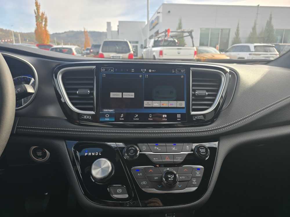 Thumbnail: 2026 Chrysler Pacifica - 12