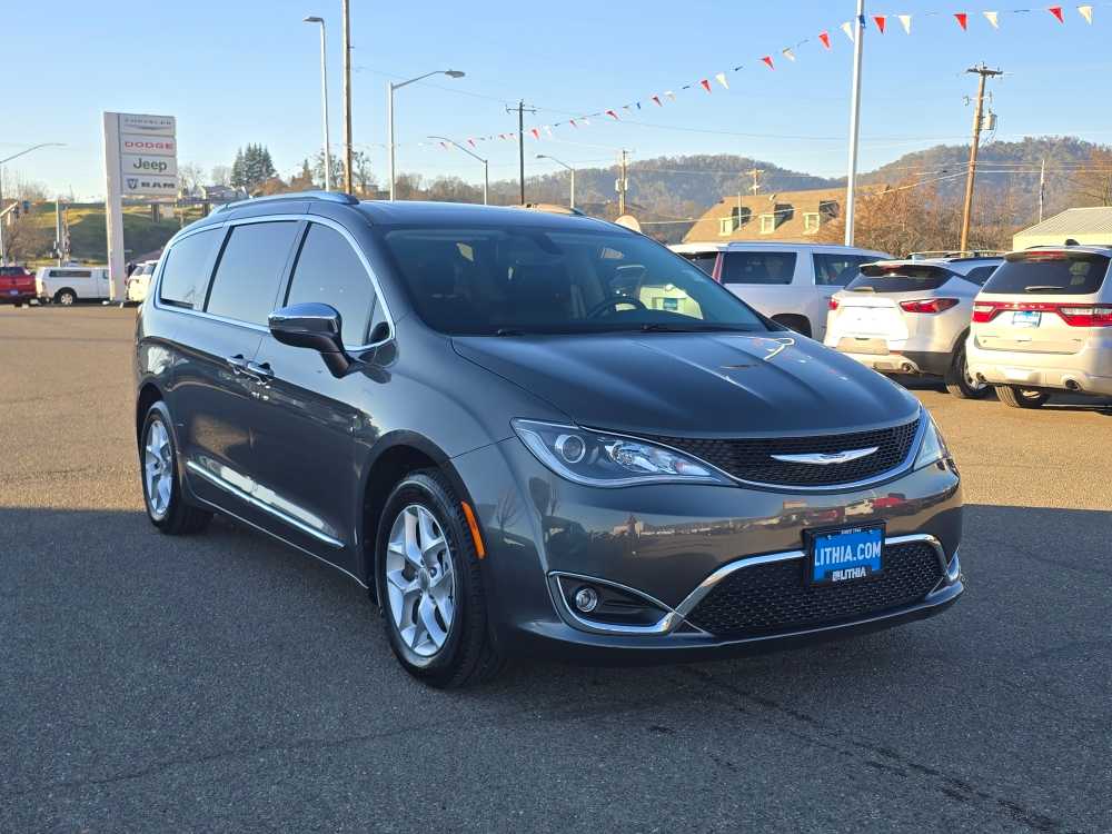 Thumbnail: 2020 Chrysler Pacifica - 7