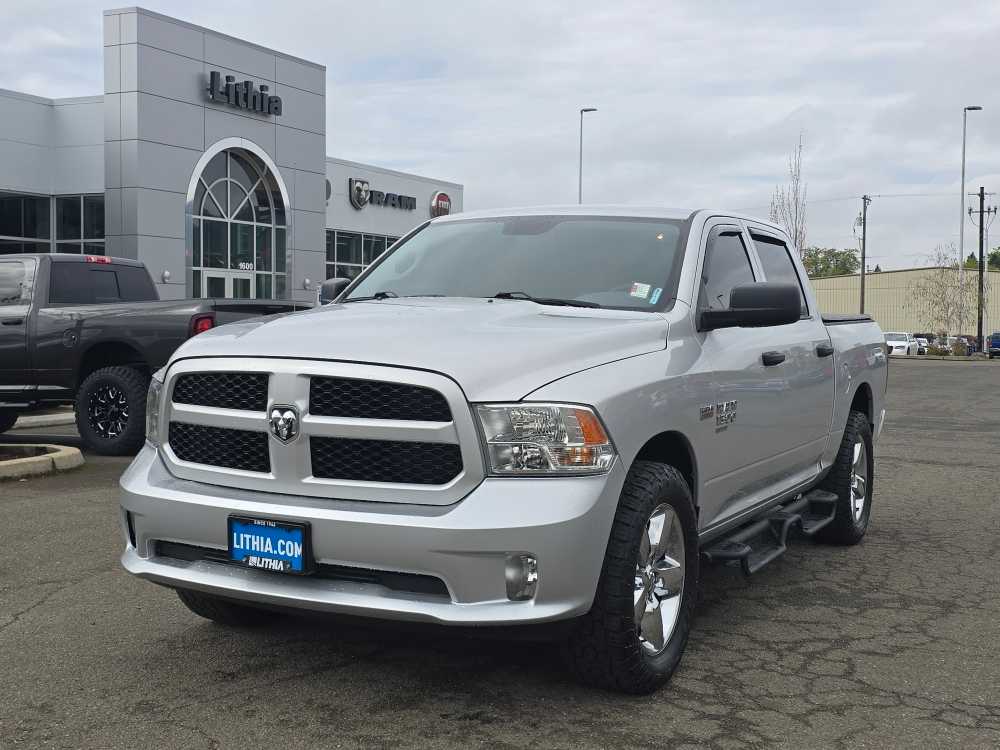 2019 RAM 1500 Classic Express 4x4 Crew Cab 5'7's photo