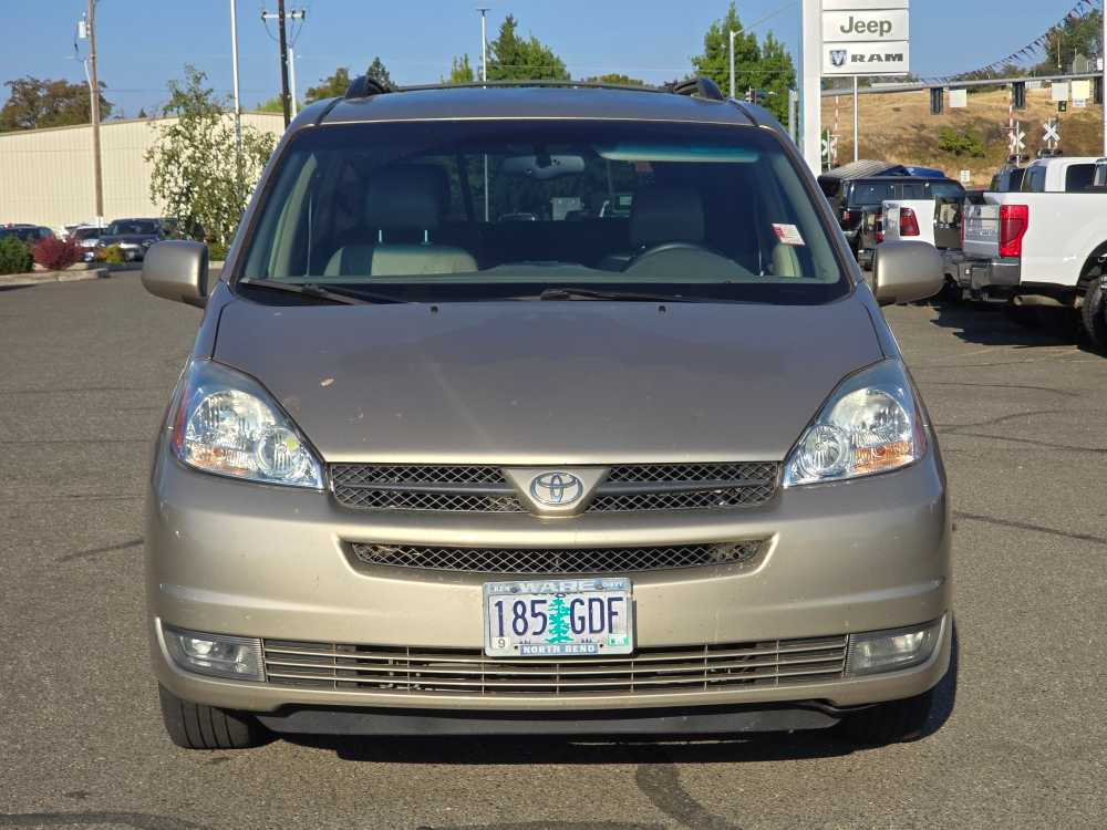 Thumbnail: 2004 Toyota Sienna - 5