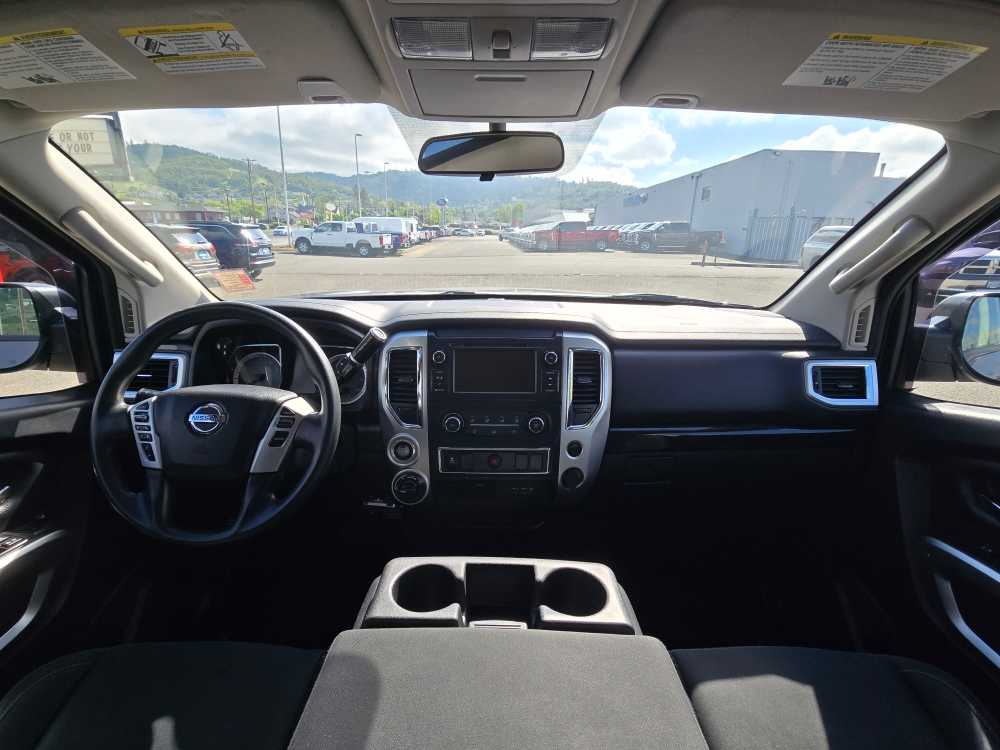 2019 Nissan Titan SV - Photo 15