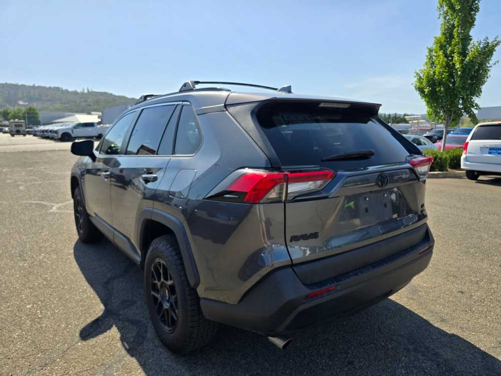 2020 Toyota RAV4 LE 2