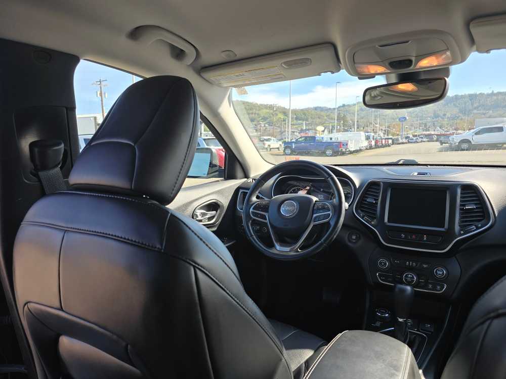 Thumbnail: 2021 Jeep Cherokee - 10