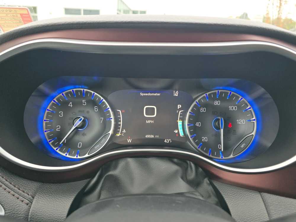 Thumbnail: 2017 Chrysler Pacifica - 20