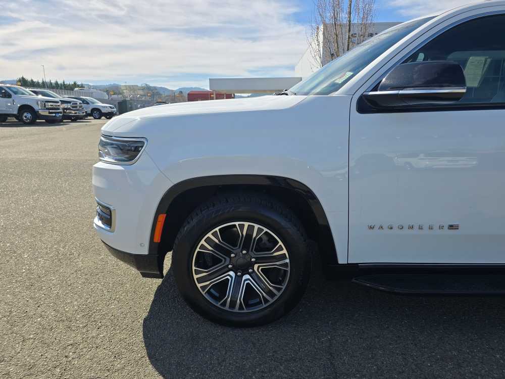 Thumbnail: 2024 Jeep Wagoneer - 19