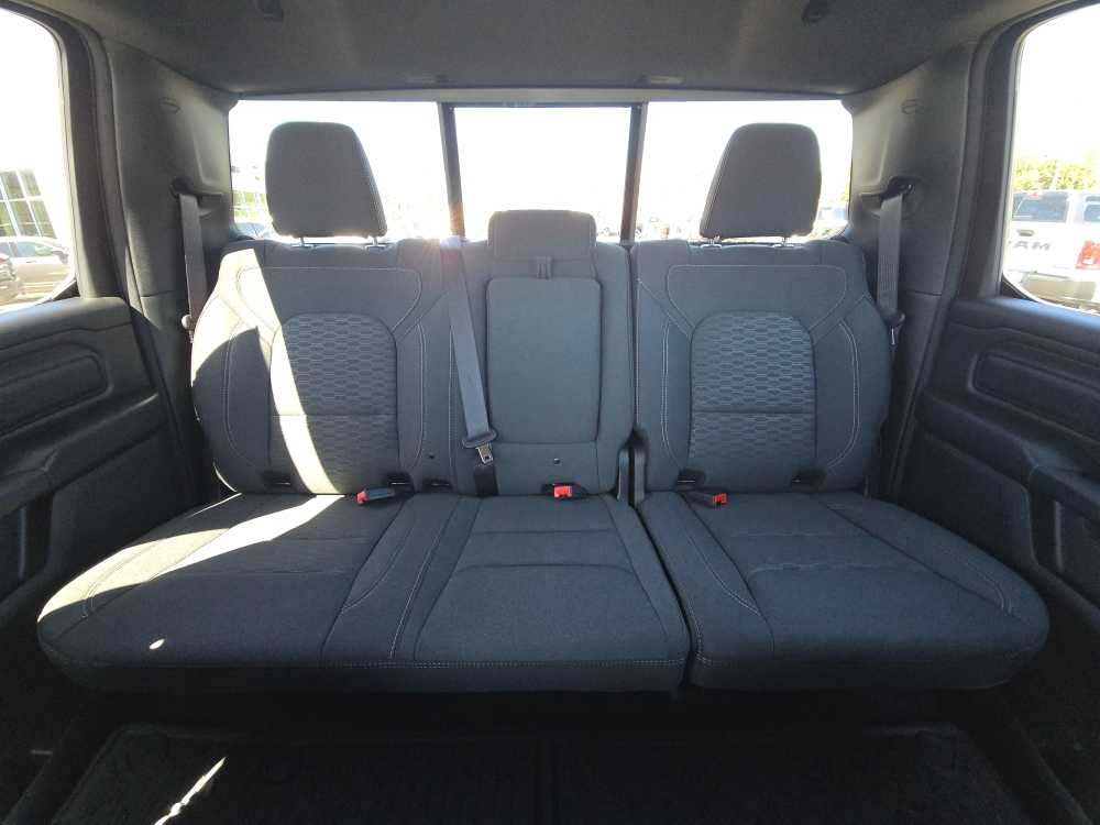 Thumbnail: 2026 RAM 1500 - 18