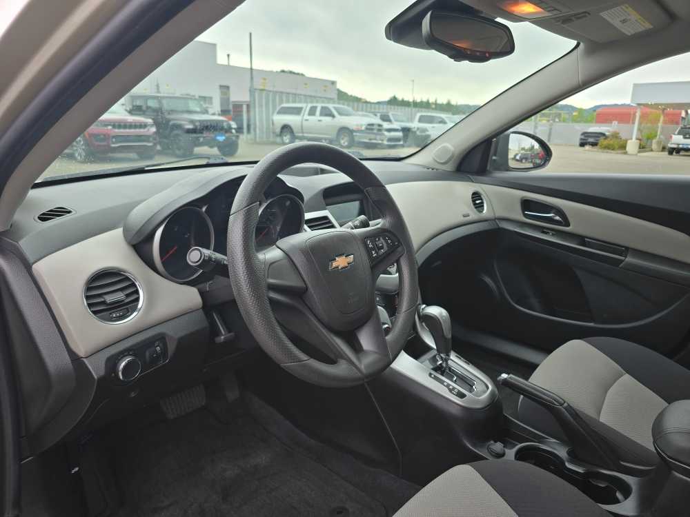 Thumbnail: 2014 Chevrolet Cruze - 9