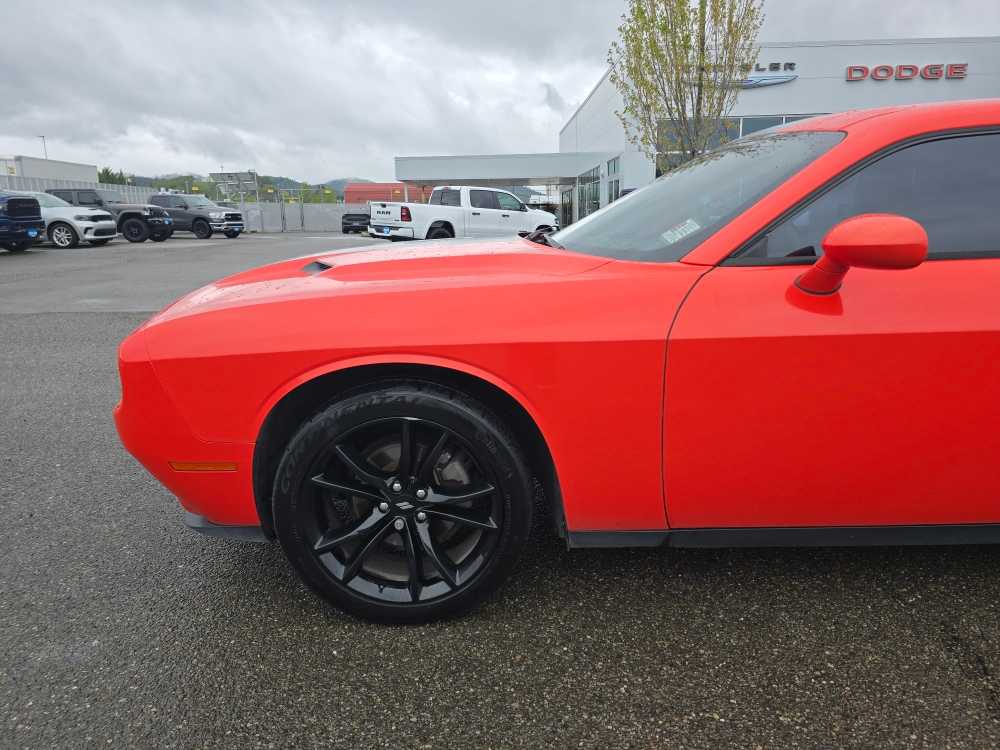 Thumbnail: 2017 Dodge Challenger - 17