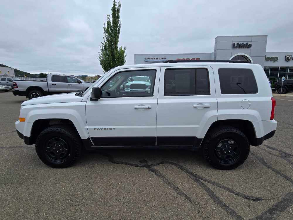 Used 2016 Jeep Patriot Sport with VIN 1C4NJPBA1GD537660 for sale in Roseburg, OR