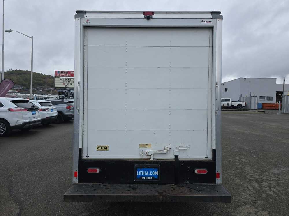 2019 Chevrolet Express 3500 Work Van Cutaway photo 4