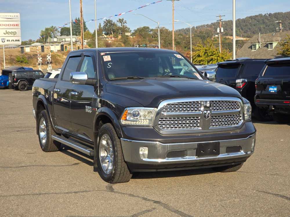 2017 Ram 1500 Laramie photo 4