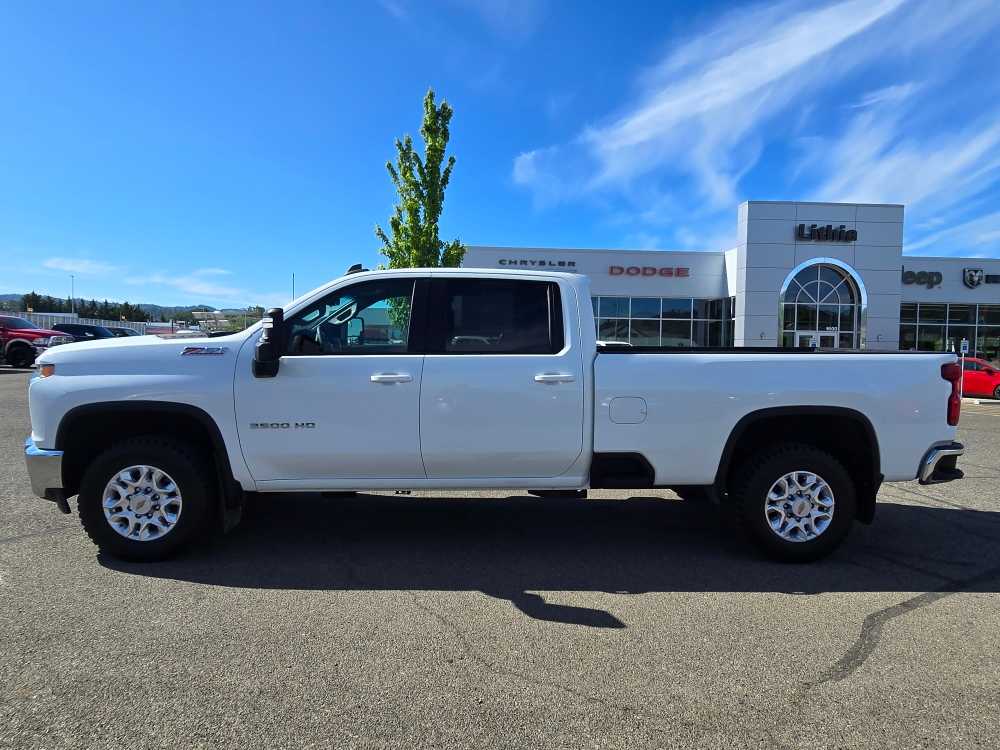 Thumbnail: 2022 Chevrolet Silverado 3500 - 2