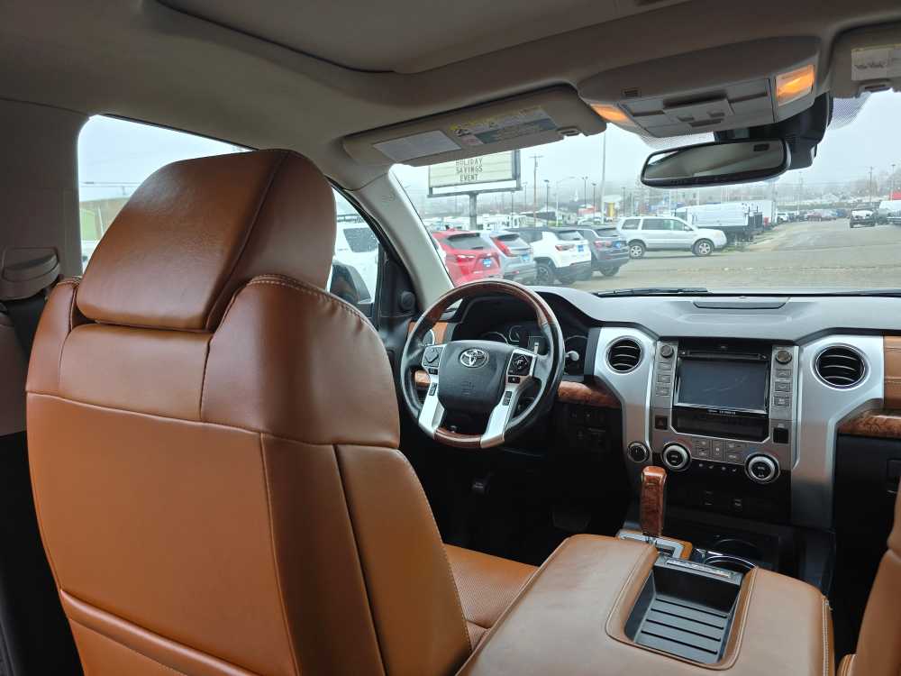 Thumbnail: 2018 Toyota Tundra - 10