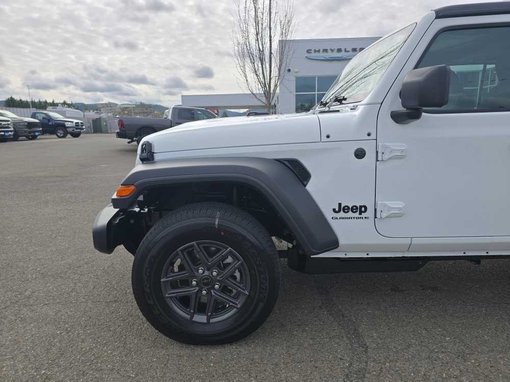 Thumbnail: 2026 Jeep Gladiator - 18