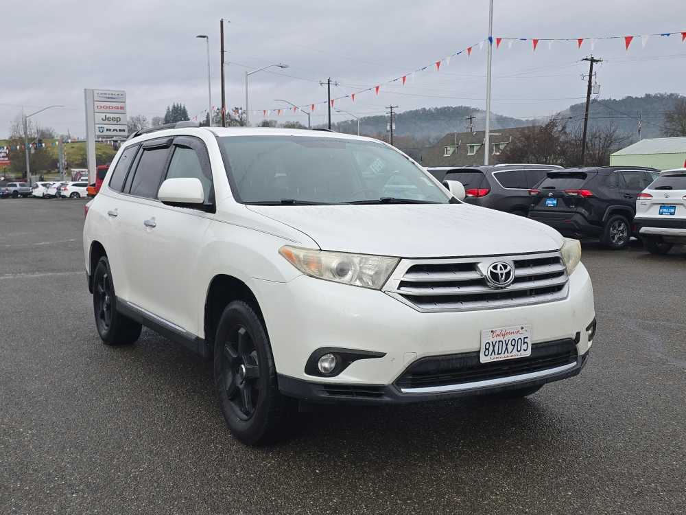Thumbnail: 2011 Toyota Highlander - 4