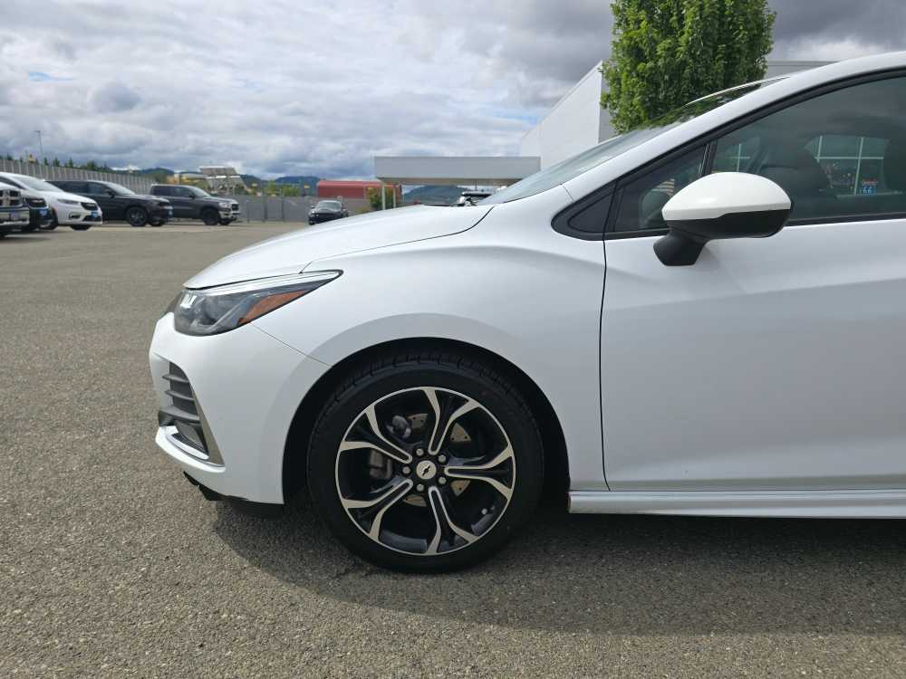 Thumbnail: 2019 Chevrolet Cruze - 17