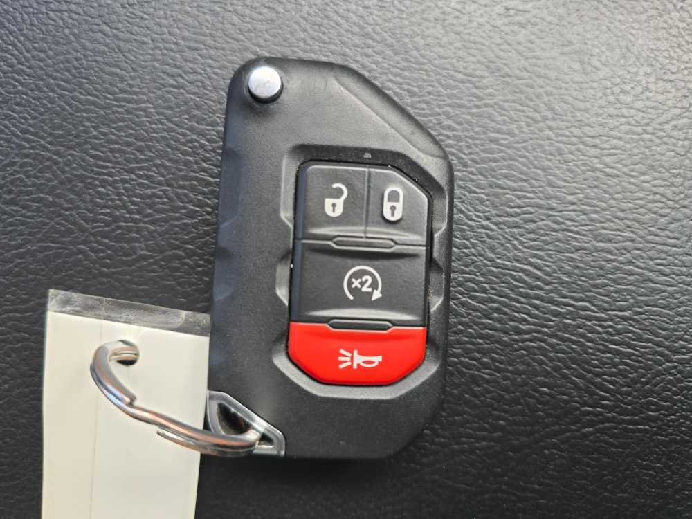 Thumbnail: 2020 Jeep Wrangler - 21