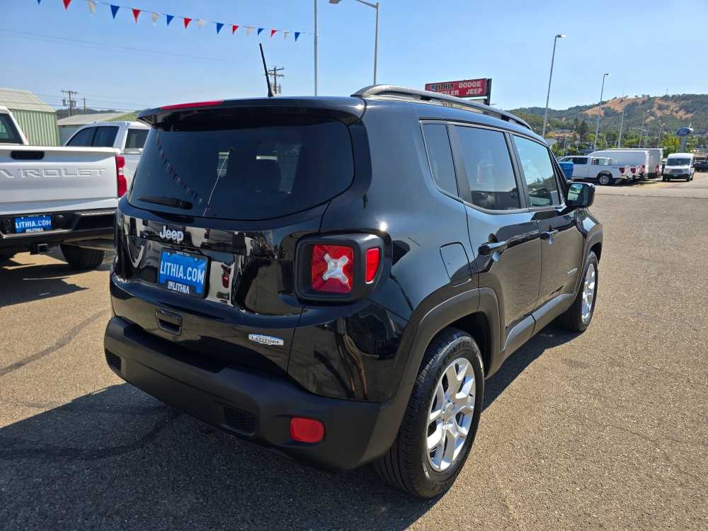 Thumbnail: 2018 Jeep Renegade - 5