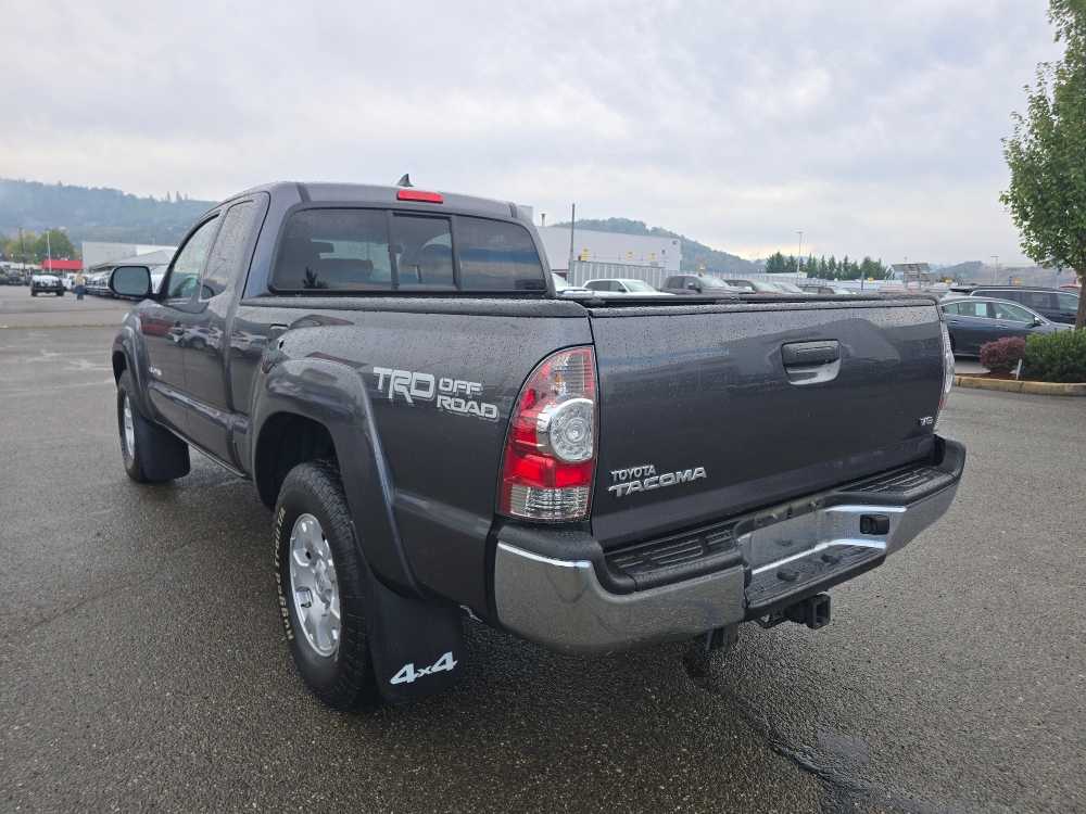 Thumbnail: 2015 Toyota Tacoma - 2