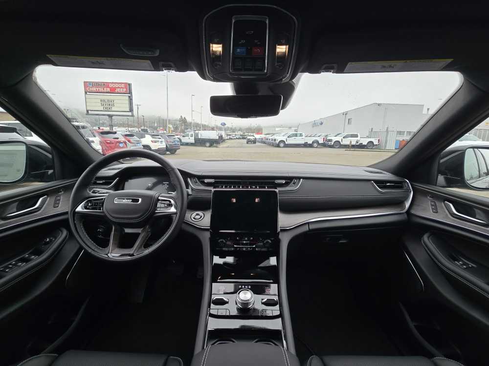 Thumbnail: 2025 Jeep Grand Cherokee - 15