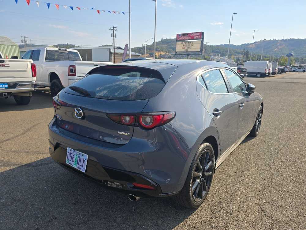 2024 Mazda Mazda3 2.5 s Carbon Hatchback photo 3
