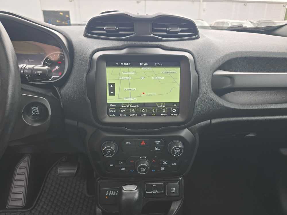 Thumbnail: 2021 Jeep Renegade - 11